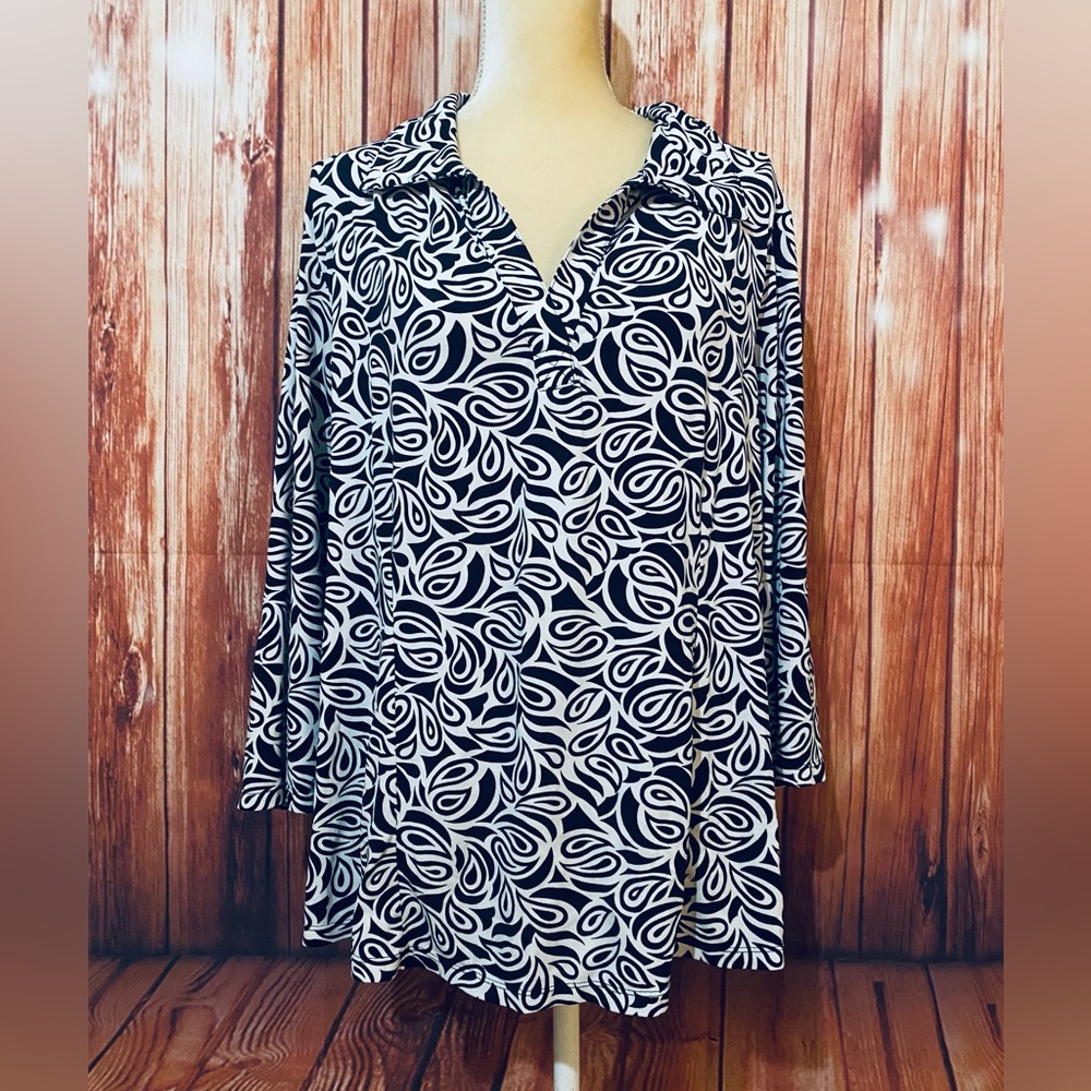 Women’s 3X Blouse International Concepts 3/4 Sleeves Black White Collared V Neck